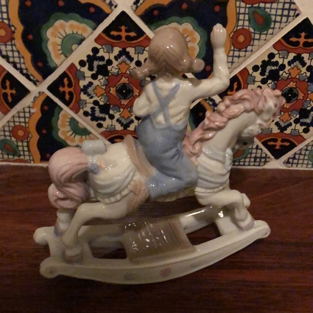 Ceramic China young girl on horse rocker Lladró vibes. Girls rm. Porcelain doll - Picture 3 of 5